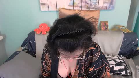 Everly online show from 11-07-25, 07:14