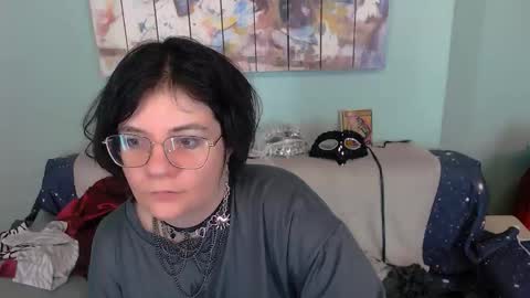 Everly online show from 12-21-25, 08:43