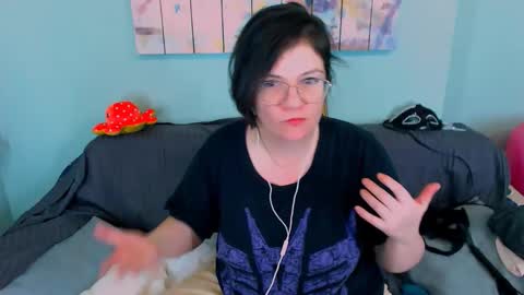 Everly online show from 03-02-26, 05:19