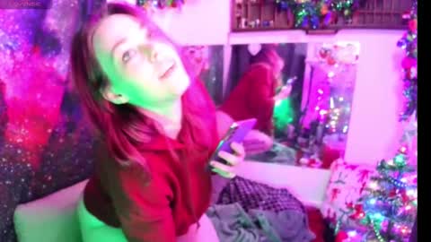 Snapshot of everlyester chatting on 12-13-24, 08:30 Evie online show from 12-13-24, 08:30