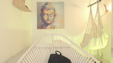 Snapshot of everyh chatting on 12-10-24, 01:43 Sophia online show from 12-10-24, 01:43