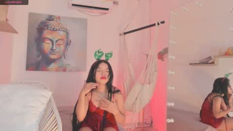 Snapshot of everyh chatting on 12-24-24, 06:28 Sophia online show from 12-24-24, 06:28