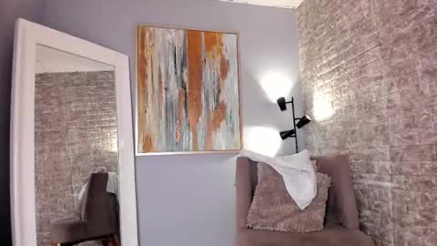 Snapshot of everyh chatting on 02-25-25, 07:47 Sophia online show from 02-25-25, 07:47