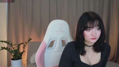 Eva online show from 10-27-25, 07:23