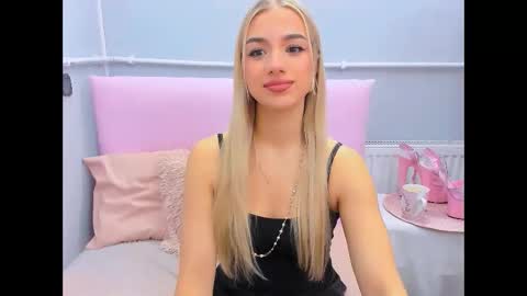 Snapshot of evettegold chatting on 11-08-25, 05:12 Eve online show from 11-08-25, 05:12