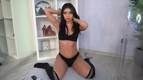 Snapshot of evewilder chatting on 01-13-26, 06:29 evewilder online show from 01-13-26, 06:29