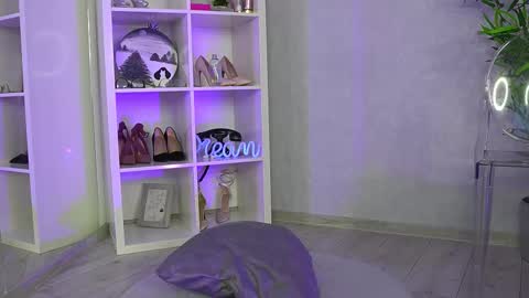 Snapshot of evewilder chatting on 02-10-26, 05:55 evewilder online show from 02-10-26, 05:55