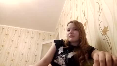 Snapshot of evgeniy_anna chatting on 02-18-26, 08:27 Evgeniy and Anna online show from 02-18-26, 08:27