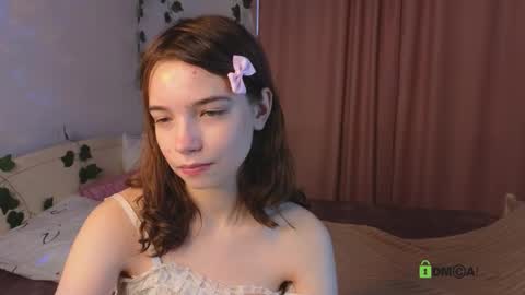 Snapshot of evi_brook chatting on 09-16-25, 11:44 evi_brook online show from 09-16-25, 11:44