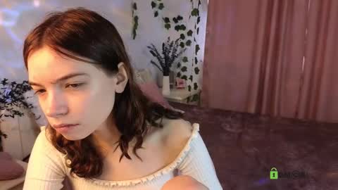 Snapshot of evi_brook chatting on 09-19-25, 06:48 evi_brook online show from 09-19-25, 06:48