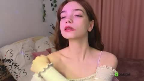 Snapshot of evi_brook chatting on 10-12-25, 01:32 evi_brook online show from 10-12-25, 01:32