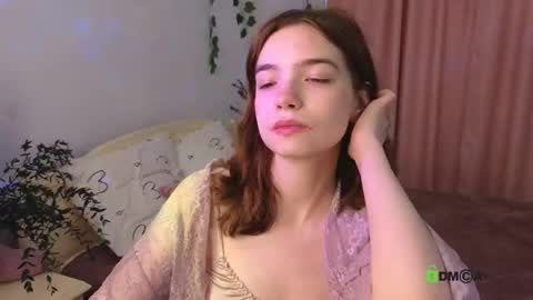 Snapshot of evi_brook chatting on 10-14-25, 06:36 evi_brook online show from 10-14-25, 06:36