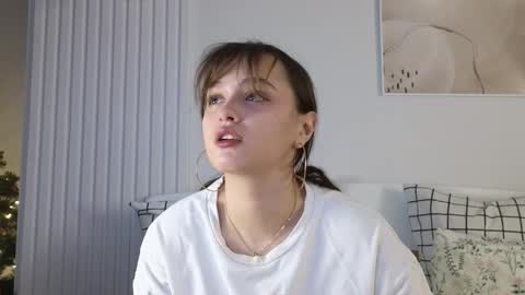 Snapshot of evi_woow chatting on 12-18-24, 08:57 evi_woow online show from 12-18-24, 08:57