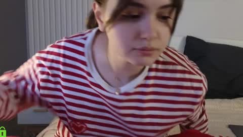 Snapshot of evi_woow chatting on 02-04-25, 09:52 evi_woow online show from 02-04-25, 09:52