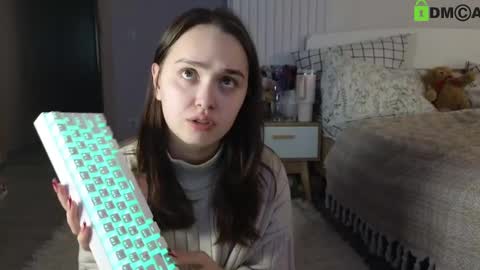 Snapshot of evi_woow chatting on 02-21-25, 09:32 evi_woow online show from 02-21-25, 09:32