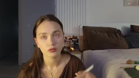 Snapshot of evi_woow chatting on 09-11-25, 09:48 evi_woow online show from 09-11-25, 09:48
