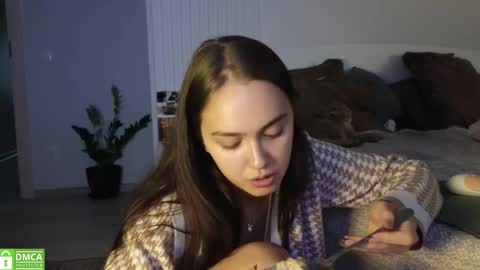 Snapshot of evi_woow chatting on 09-21-25, 10:00 evi_woow online show from 09-21-25, 10:00