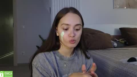 Snapshot of evi_woow chatting on 10-10-25, 08:41 evi_woow online show from 10-10-25, 08:41