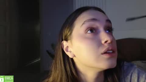 Snapshot of evi_woow chatting on 10-17-25, 09:39 evi_woow online show from 10-17-25, 09:39