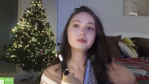 evi_woow online show from 11-30-25, 08:57