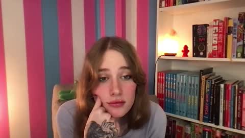 Evie3 online show from 10-14-25, 07:42