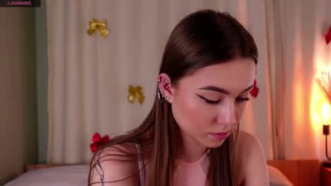 Snapshot of evieconley chatting on 03-04-26, 12:11 Lilith online show from 03-04-26, 12:11