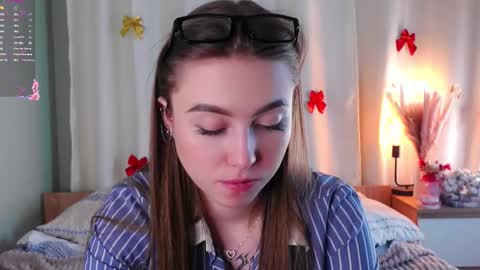 Snapshot of evieconley chatting on 03-11-26, 01:17 Lilith online show from 03-11-26, 01:17