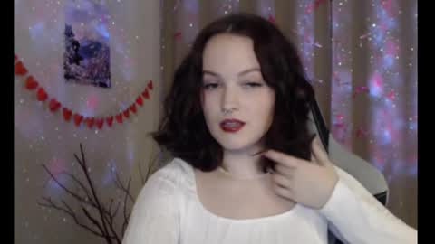 Snapshot of eviik chatting on 02-09-25, 08:34 Lessie online show from 02-09-25, 08:34