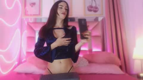 Snapshot of evil_annie chatting on 11-15-25, 09:32 Annie online show from 11-15-25, 09:32