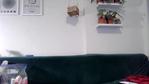 Snapshot of evillers1 chatting on 03-05-25, 02:36 Badblondebunny online show from 03-05-25, 02:36