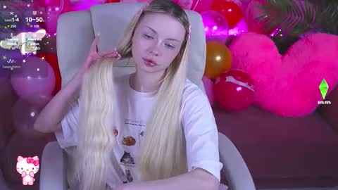 Snapshot of evistarr chatting on 02-06-26, 08:18 Eva online show from 02-06-26, 08:18