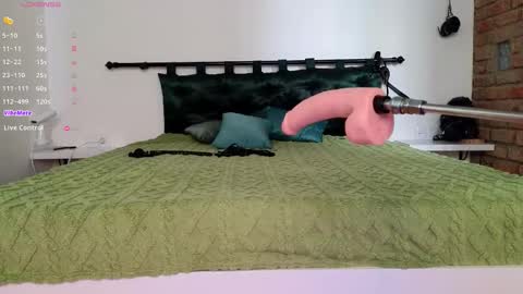 Snapshot of evit_dirty_mind_ chatting on 10-17-25, 11:13 evit_dirty_mind_ online show from 10-17-25, 11:13