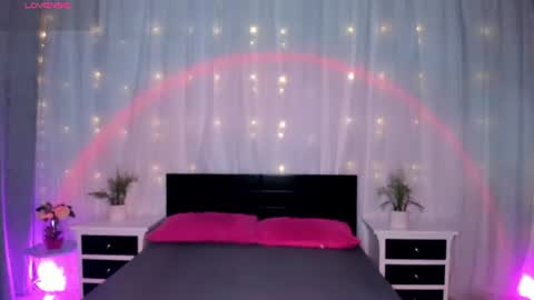 Evolet online show from 07-19-26, 11:36