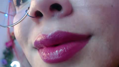 Snapshot of evolethmontenegros chatting on 12-11-24, 05:00 Evoleth online show from 12-11-24, 05:00