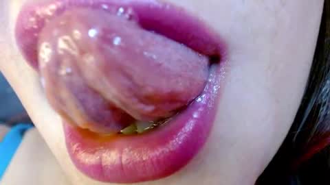 Snapshot of evolethmontenegros chatting on 01-15-25, 03:33 Evoleth online show from 01-15-25, 03:33