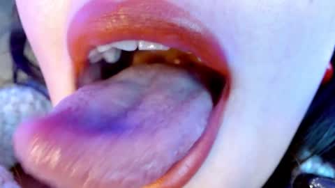 Snapshot of evolethmontenegros chatting on 01-17-25, 09:17 Evoleth online show from 01-17-25, 09:17