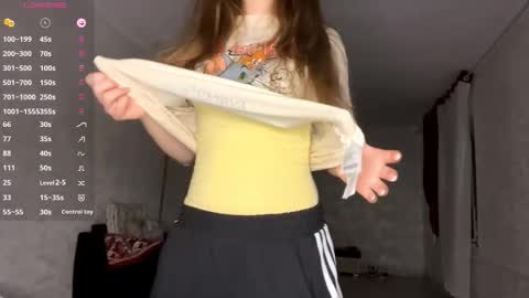 Snapshot of evonnesilvestre chatting on 09-20-25, 04:30 Eva online show from 09-20-25, 04:30