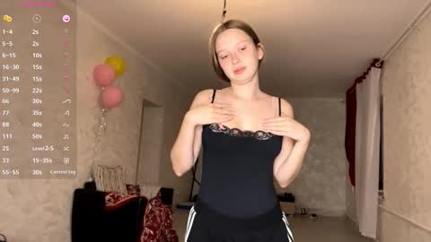 Snapshot of evonnesilvestre chatting on 09-21-25, 03:13 Eva online show from 09-21-25, 03:13