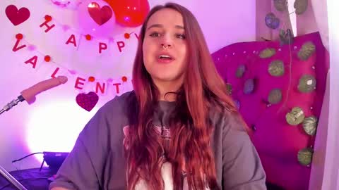 Snapshot of evy_orange1 chatting on 01-31-25, 05:32 EVY online show from 01-31-25, 05:32