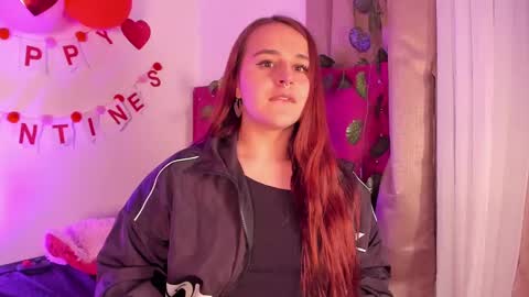 Snapshot of evy_orange1 chatting on 02-05-25, 03:45 EVY online show from 02-05-25, 03:45