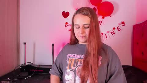 Snapshot of evy_orange1 chatting on 02-12-25, 05:05 EVY online show from 02-12-25, 05:05