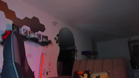 Snapshot of evy_orange1 chatting on 01-07-26, 02:14 EVY online show from 01-07-26, 02:14