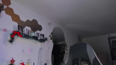 Snapshot of evy_orange1 chatting on 01-09-26, 02:25 EVY online show from 01-09-26, 02:25