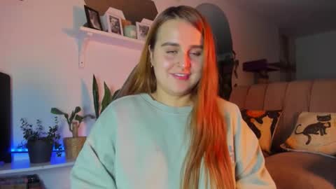 Snapshot of evy_orange1 chatting on 01-17-26, 04:06 EVY online show from 01-17-26, 04:06