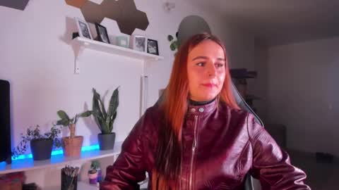 Snapshot of evy_orange1 chatting on 02-09-26, 04:27 EVY online show from 02-09-26, 04:27