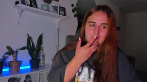 Snapshot of evy_orange1 chatting on 02-11-26, 02:49 EVY online show from 02-11-26, 02:49