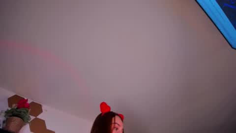 Snapshot of evy_orange1 chatting on 02-15-26, 03:36 EVY online show from 02-15-26, 03:36