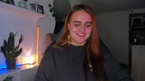 Snapshot of evy_orange1 chatting on 02-19-26, 03:57 EVY online show from 02-19-26, 03:57