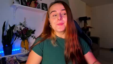 Snapshot of evy_orange1 chatting on 03-06-26, 01:02 EVY online show from 03-06-26, 01:02