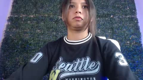 Im Evy online show from 04-30-26, 04:24